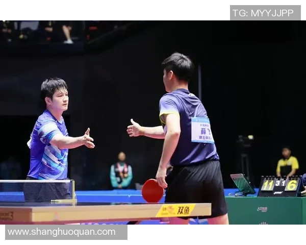 乒乓球与足球的交汇点:明星运动员们的多元化运动之路与成就分享 乒乓球与足球的交汇点:明星运动员们的多元化运动之路与成就分享